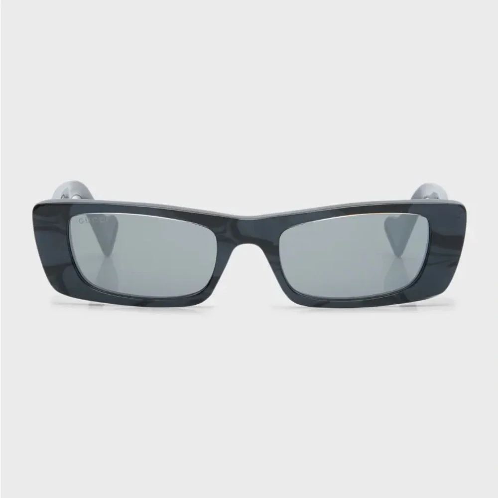 New GUCCI Monochromatic Rectangle Sunglasses w/ Interlocking G Temples